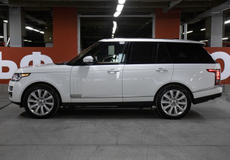 Подержанный автомобиль Land Rover Range Rover 2013 года (8 фото)
