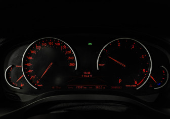 Подержанный автомобиль BMW X3 2020 года (13 фото)