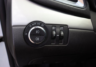 Подержанный автомобиль Opel Mokka 2015 года (13 фото)