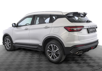 Подержанный автомобиль Geely Coolray 2023 года (7 фото)