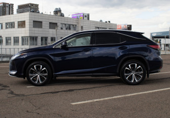 Подержанный автомобиль Lexus RX 2020 года (8 фото)