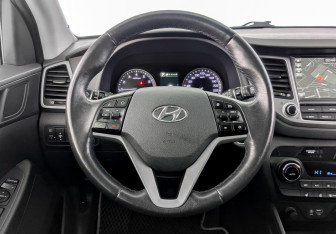 Подержанный автомобиль Hyundai Tucson 2018 года (21 фото)