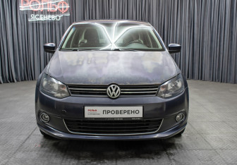 Подержанный автомобиль Volkswagen Polo Sedan 2013 года (2 фото)