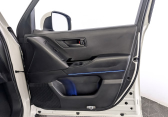 Подержанный автомобиль Toyota Land Cruiser Suv 2021 года (25 фото)