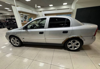 Подержанный автомобиль Chevrolet Viva 2005 года (7 фото)