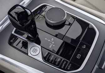 Подержанный автомобиль BMW X6 2021 года (30 фото)