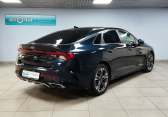 Подержанный автомобиль Kia K5 2021 года (5 фото)