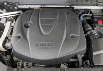 Подержанный автомобиль Volvo XC60 2020 года (9 фото)