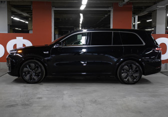 Подержанный автомобиль LiXiang L9 2023 года (8 фото)