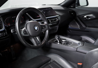 Подержанный автомобиль BMW Z4 Roadster 2020 года (11 фото)