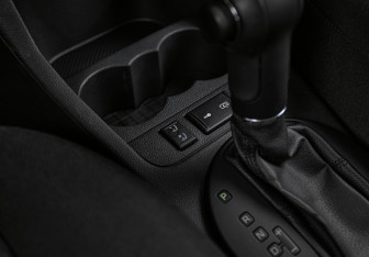 Подержанный автомобиль Skoda Fabia Hatchback 2011 года (14 фото)