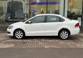 Подержанный автомобиль Volkswagen Polo Sedan 2013 года (5 фото)