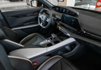 Новый Changan UNI-V 2024 (7 фото)