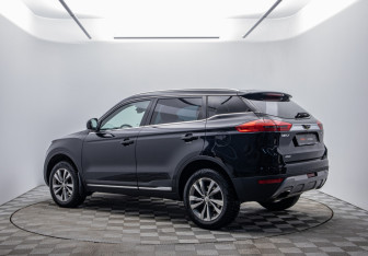 Подержанный автомобиль Geely Atlas 2018 года (7 фото)