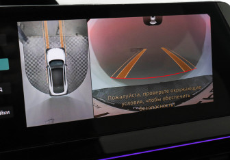 Подержанный автомобиль Changan UNI-V 2023 года (13 фото)