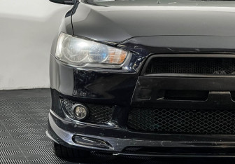 Подержанный автомобиль Mitsubishi Lancer Sedan 2008 года (17 фото)