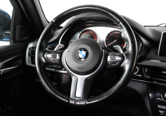 Подержанный автомобиль BMW X6 2018 года (15 фото)