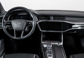 Подержанный автомобиль Audi A6 Sedan 2019 года (12 фото)