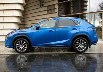Подержанный автомобиль Lexus NX 2020 года (11 фото)