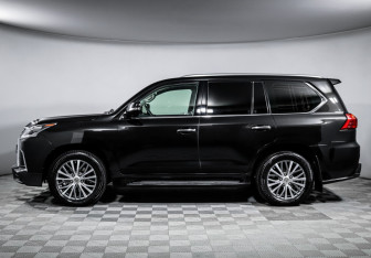 Подержанный автомобиль Lexus LX 2020 года (8 фото)