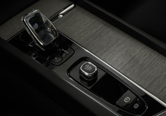 Подержанный автомобиль Volvo XC60 2021 года (16 фото)