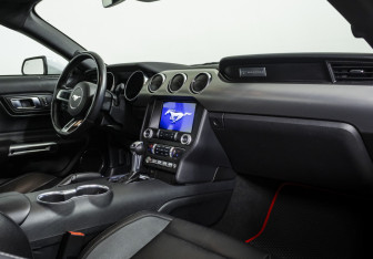 Подержанный автомобиль Ford Mustang Coupe 2023 года (9 фото)