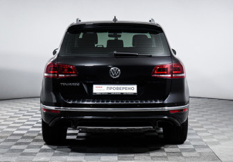 Подержанный автомобиль Volkswagen Touareg 2017 года (6 фото)