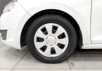 Подержанный автомобиль Skoda Rapid Liftback 2019 года (18 фото)