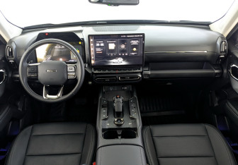 Подержанный автомобиль Haval H7 2025 года (28 фото)