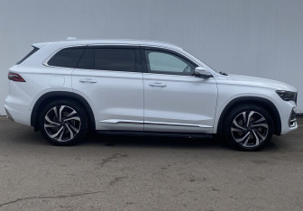 Подержанный автомобиль Geely Monjaro 2023 года (4 фото)