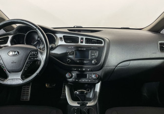 Подержанный автомобиль Kia Ceed Wagon 2014 года (8 фото)