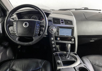 Подержанный автомобиль SsangYong Kyron 2012 года (12 фото)