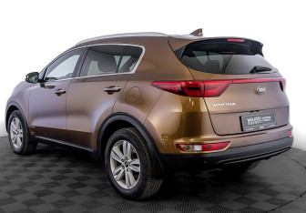 Подержанный автомобиль Kia Sportage 2017 года (7 фото)