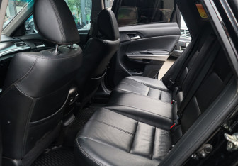 Подержанный автомобиль Honda Crosstour 2014 года (8 фото)