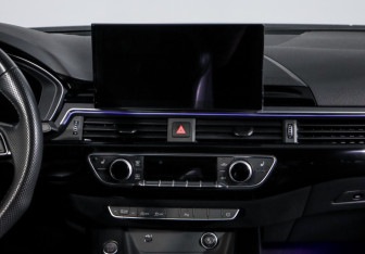 Подержанный автомобиль Audi A4 Sedan 2020 года (13 фото)