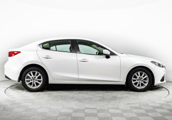 Подержанный автомобиль Mazda 3 Sedan 2015 года (4 фото)