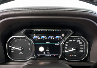 Подержанный автомобиль GMC Sierra 2021 года (16 фото)