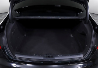 Подержанный автомобиль Audi A4 Sedan 2015 года (19 фото)