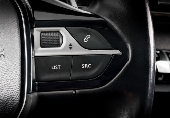 Подержанный автомобиль Peugeot 3008 2018 года (28 фото)