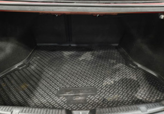 Подержанный автомобиль Hyundai Elantra Sedan 2011 года (9 фото)