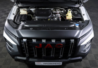 Подержанный автомобиль JAC T9 2025 года (9 фото)