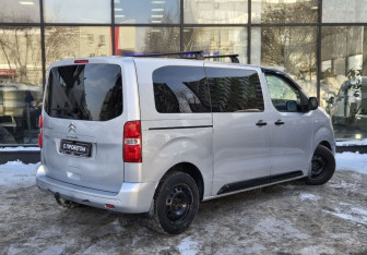 Подержанный автомобиль Citroen SpaceTourer 2021 года (8 фото)