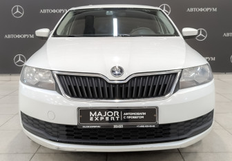 Подержанный автомобиль Skoda Rapid Liftback 2019 года (2 фото)