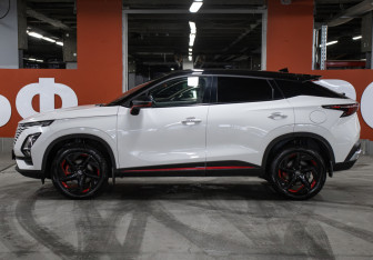 Подержанный автомобиль Omoda C5 2023 года (8 фото)