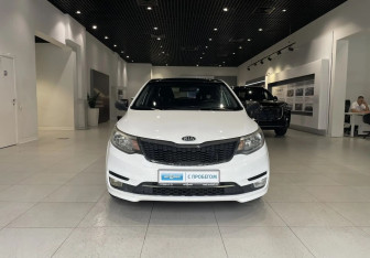 Подержанный автомобиль Kia Rio Sedan 2017 года (2 фото)