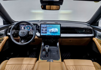 Новый GAC GS8 2025 (10 фото)