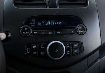 Подержанный автомобиль Chevrolet Spark 2012 года (16 фото)