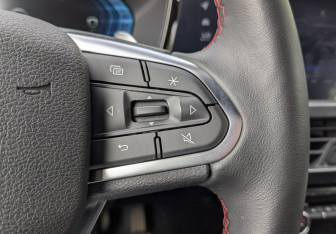 Подержанный автомобиль Geely Tugella 2024 года (28 фото)
