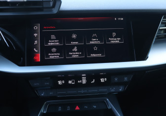 Подержанный автомобиль Audi A3 Sedan 2021 года (16 фото)