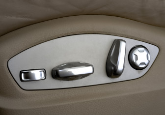 Подержанный автомобиль Porsche Cayenne 2014 года (26 фото)